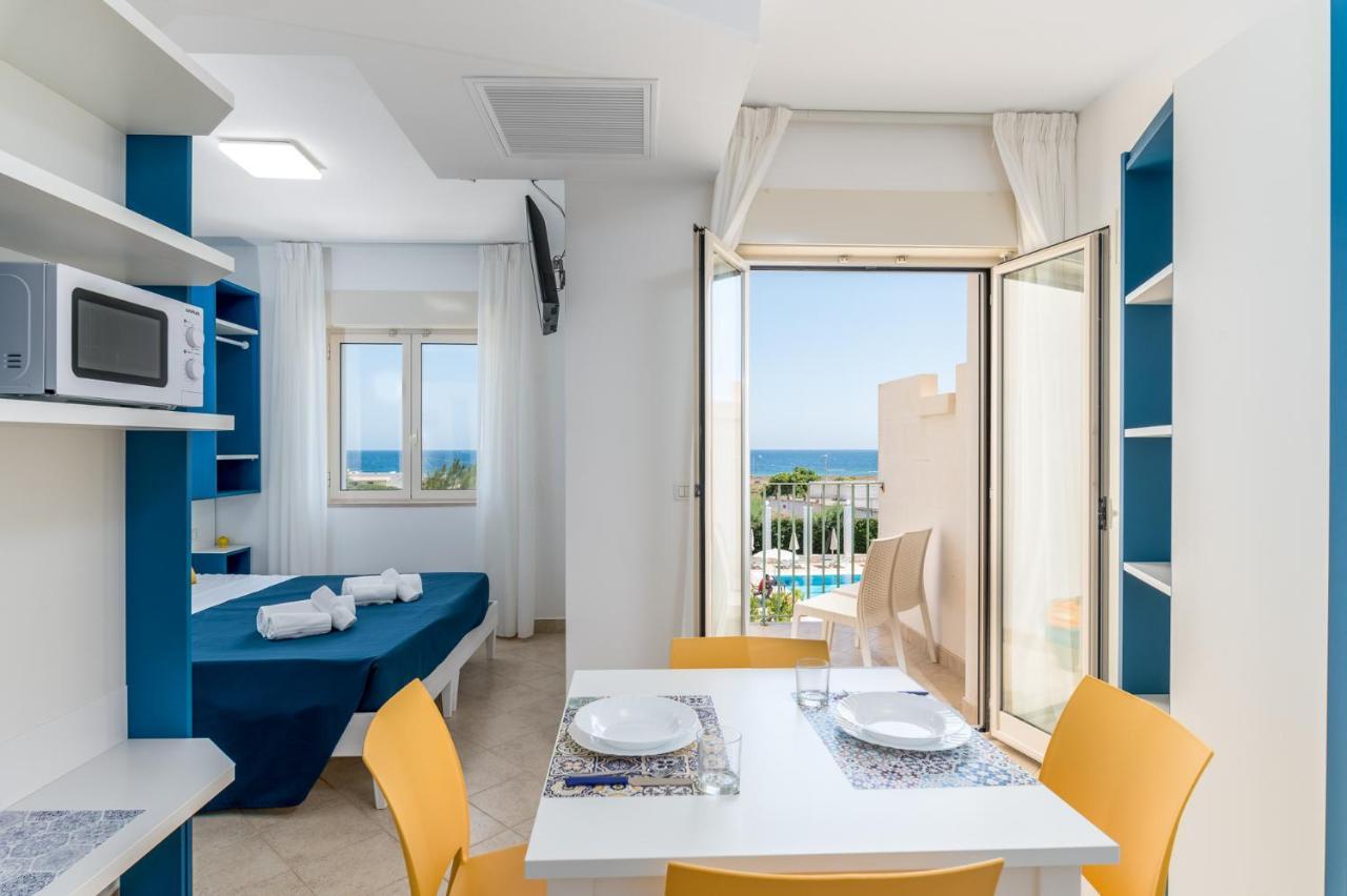 Calanca Apulian Residence トッレ・サンタ・サビーナ エクステリア 写真